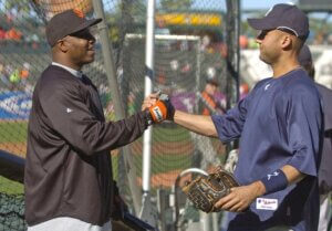 Barry Bonds reveals story about how he nearly joined the NY Yankees before the 1993 season.
