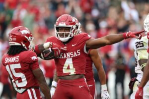 The New York Giants have been scouting Arkansas RB Mike Washington Jr.