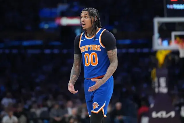 Jordan Clarkson in a New York Knicks jersey during a game.
