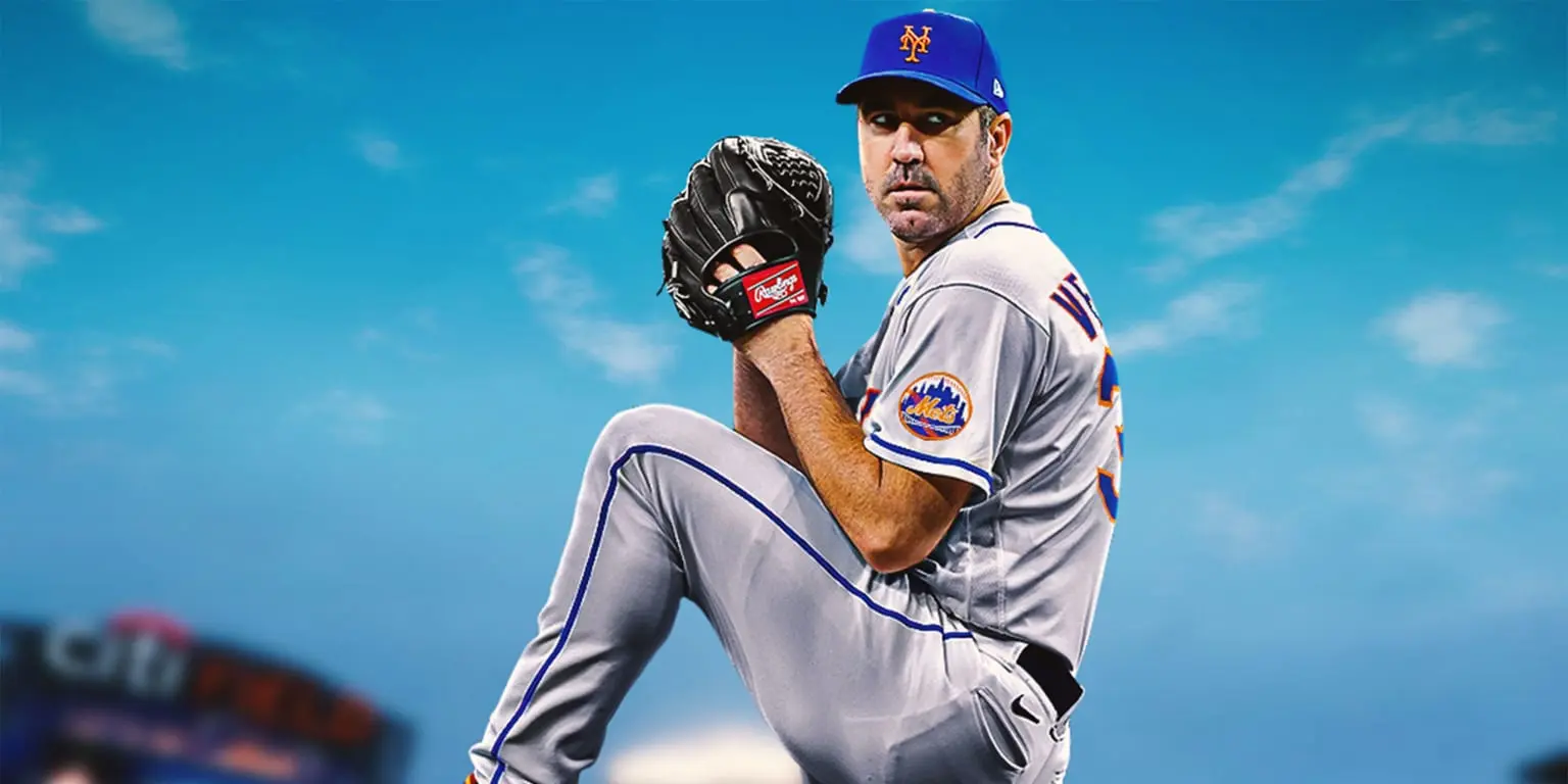 Justin Verlander in a New York Mets uniform ready to pitch during a game.